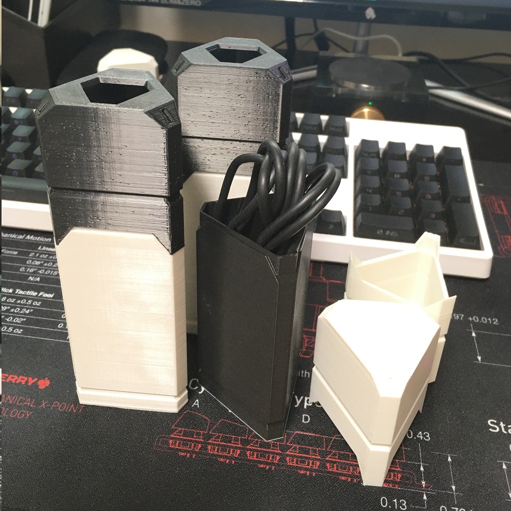 Tri-Cable Container
