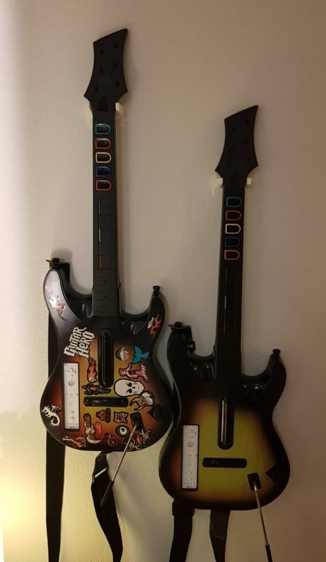 Wall mount to Wii Guitars for Guitar Hero