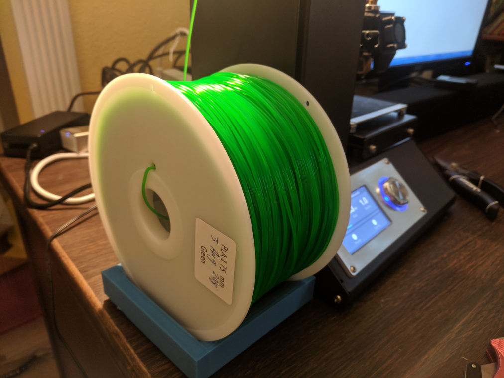 Universal Vertical Spool Holder