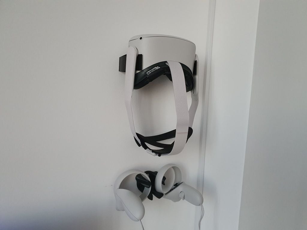 Quest 2 wall mount (compatible with VR Cover)