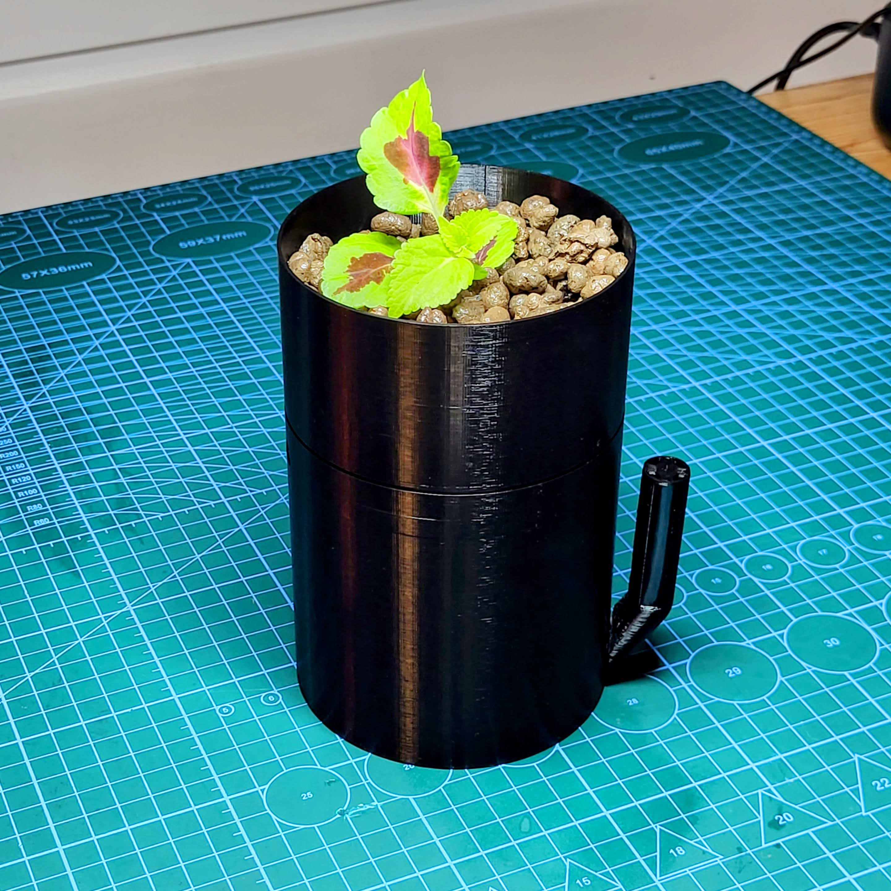 HydroPot Hydroponic plant growing system