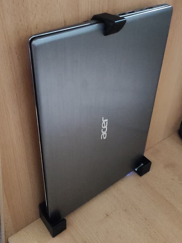 Tactical laptop mount