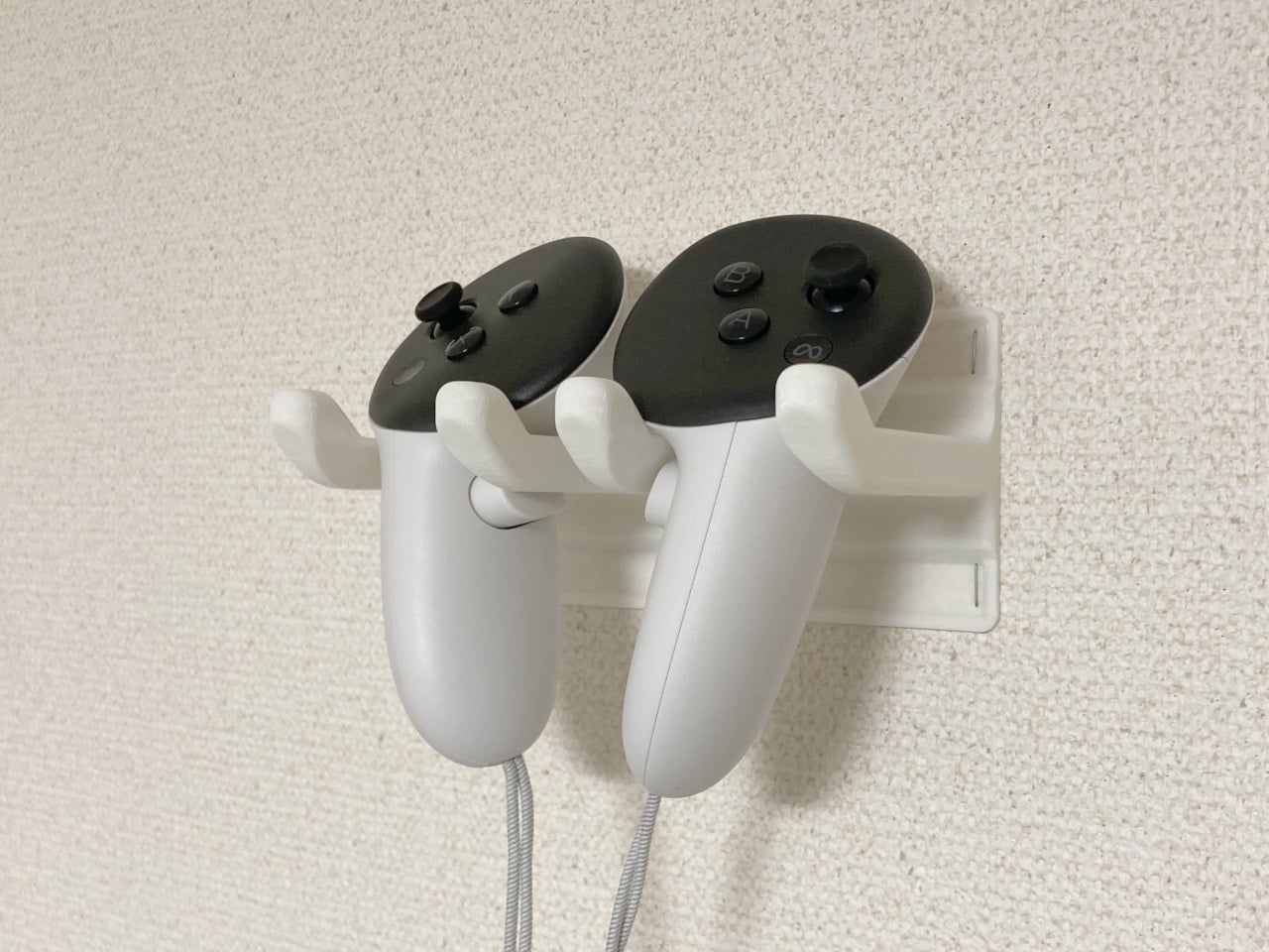 Meta Quest 3 Controller Wall Mount with Stapler or Screws