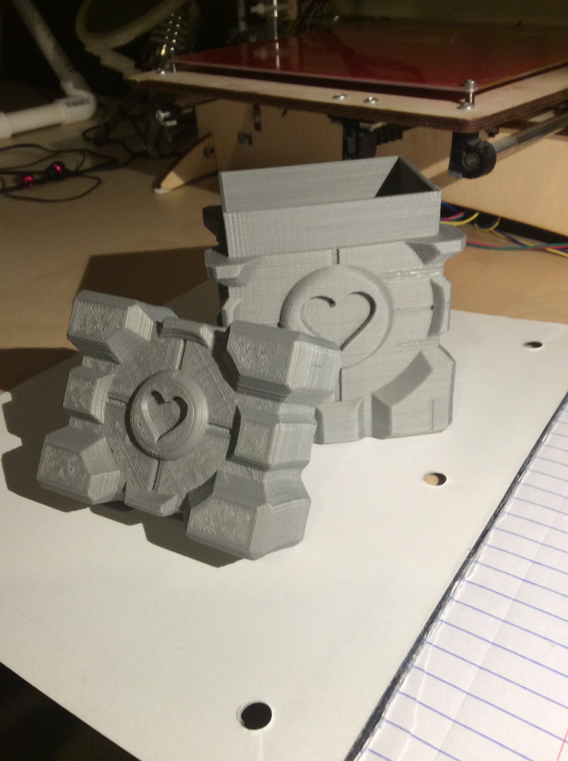 Companion Cube Single Deck Box