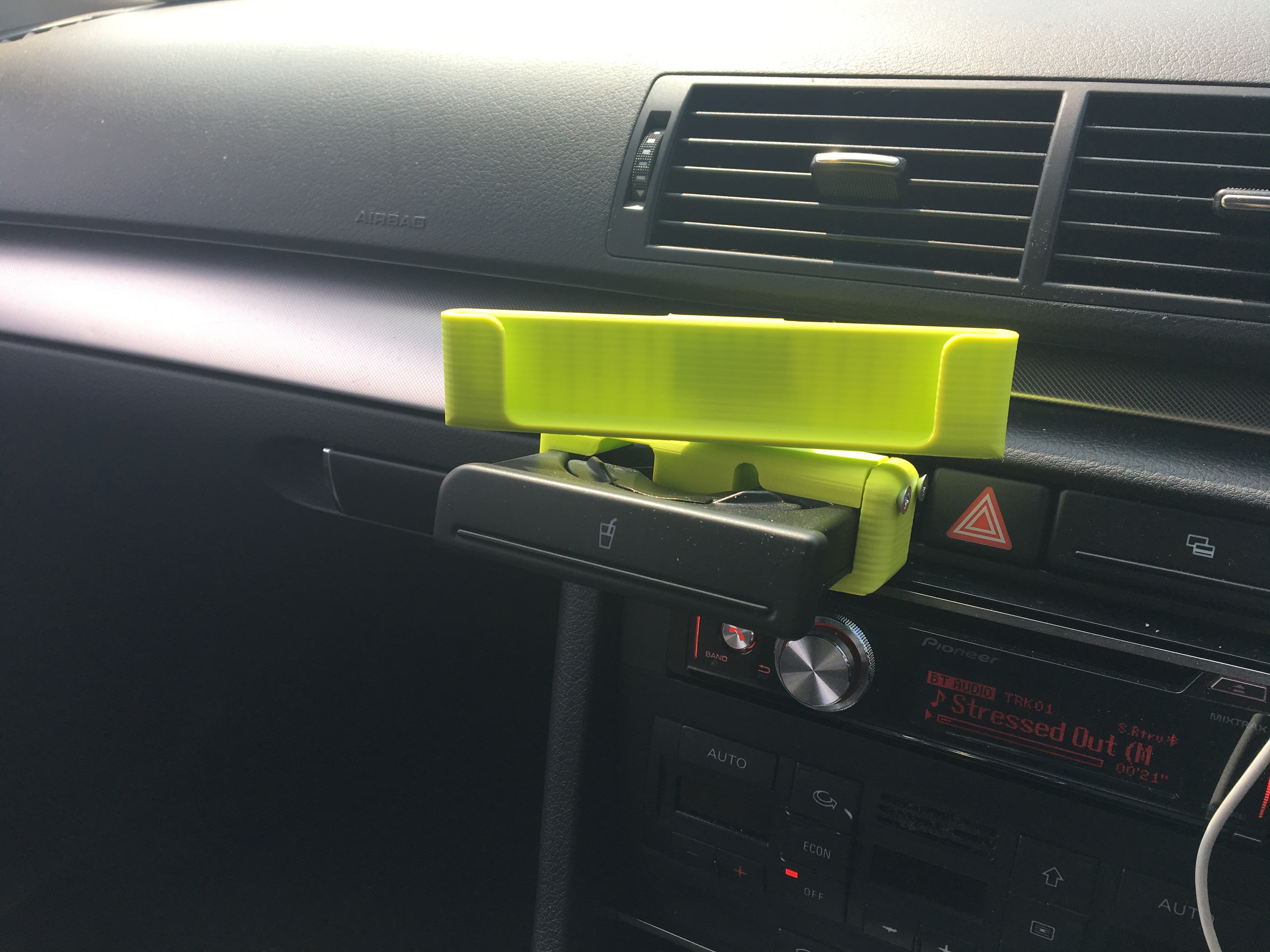 iPhone 6 holder for Audi A4 B7