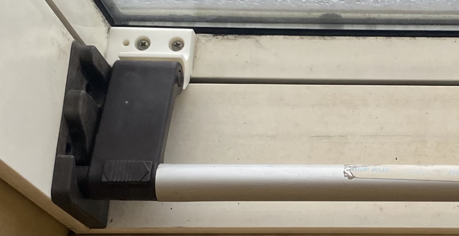 Baas Attelier window