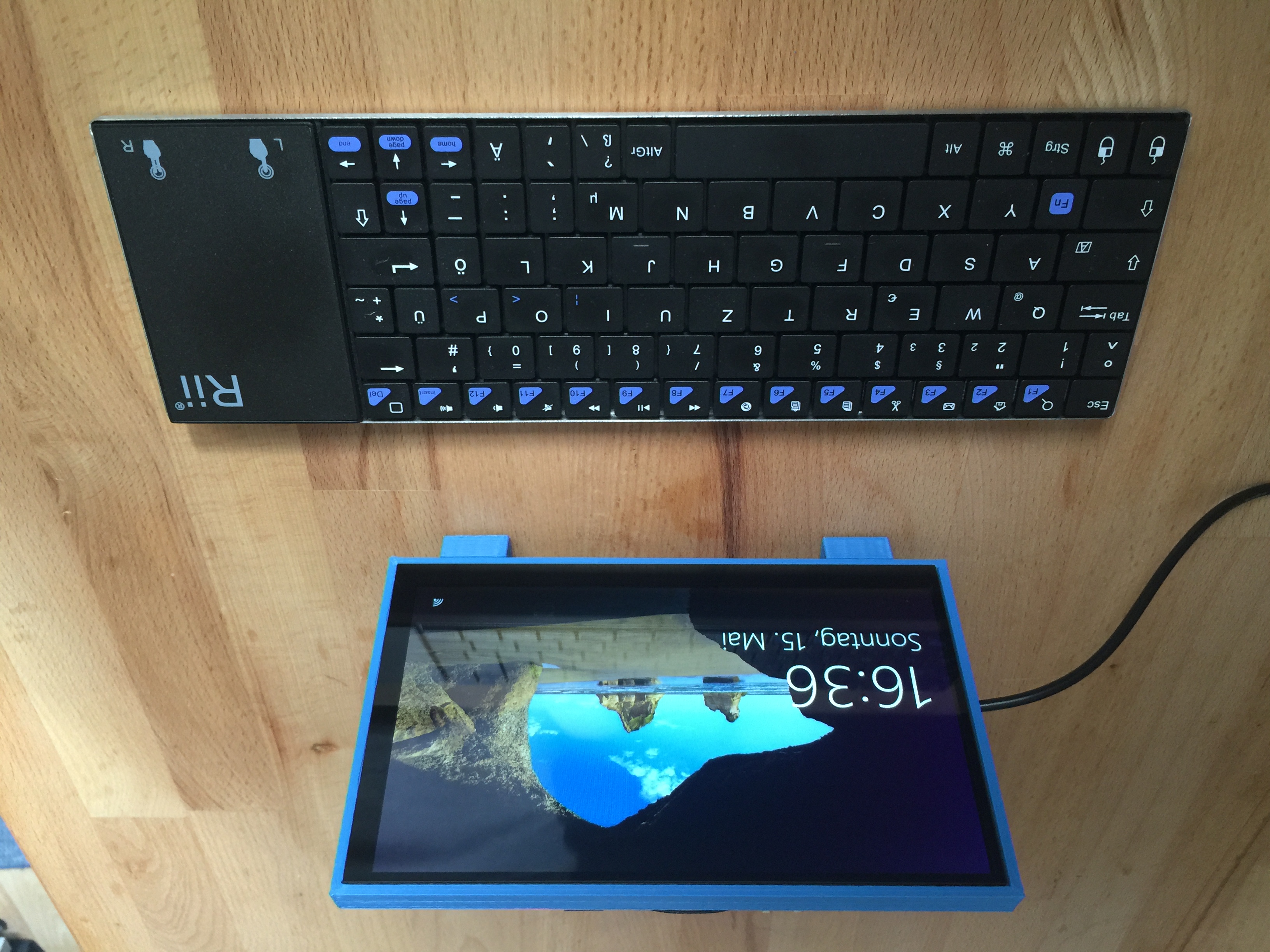 Stand for LattePanda and IPS Display with Touch