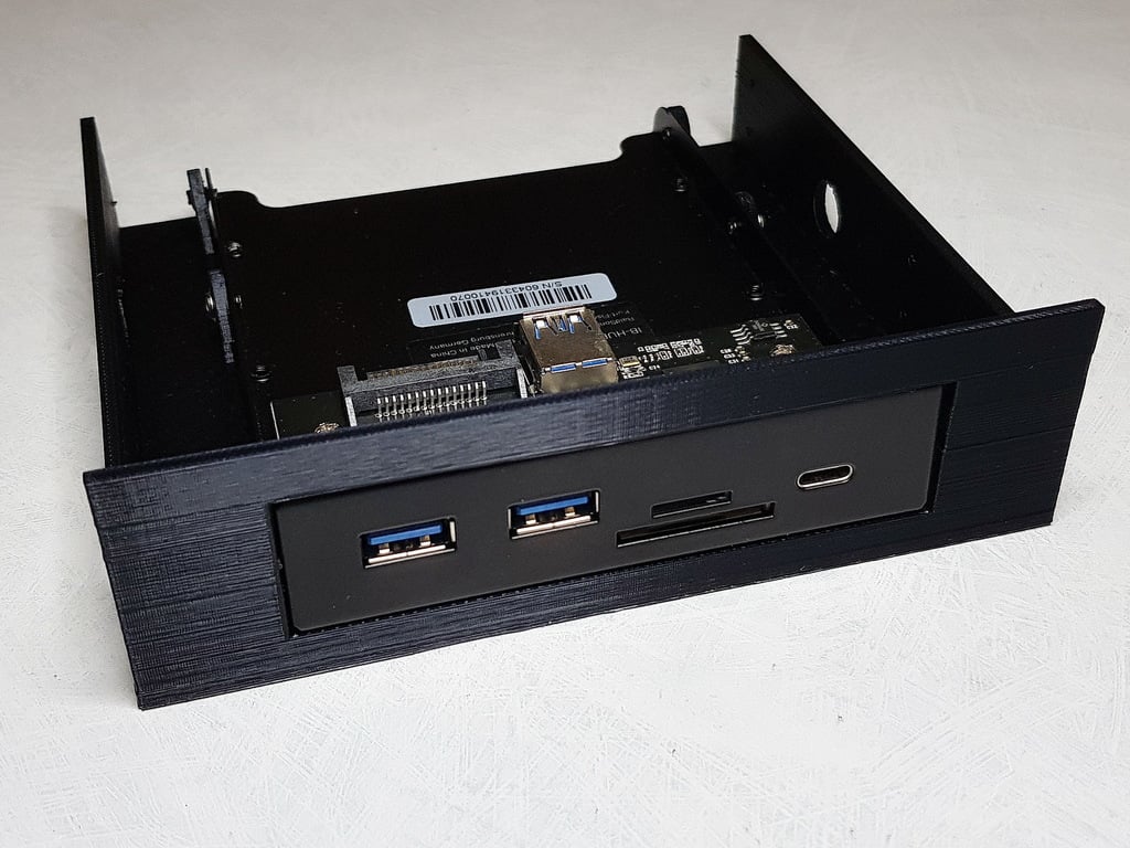 Customizable PC 5.25" Bay Frame and HDD/SDD Adapter