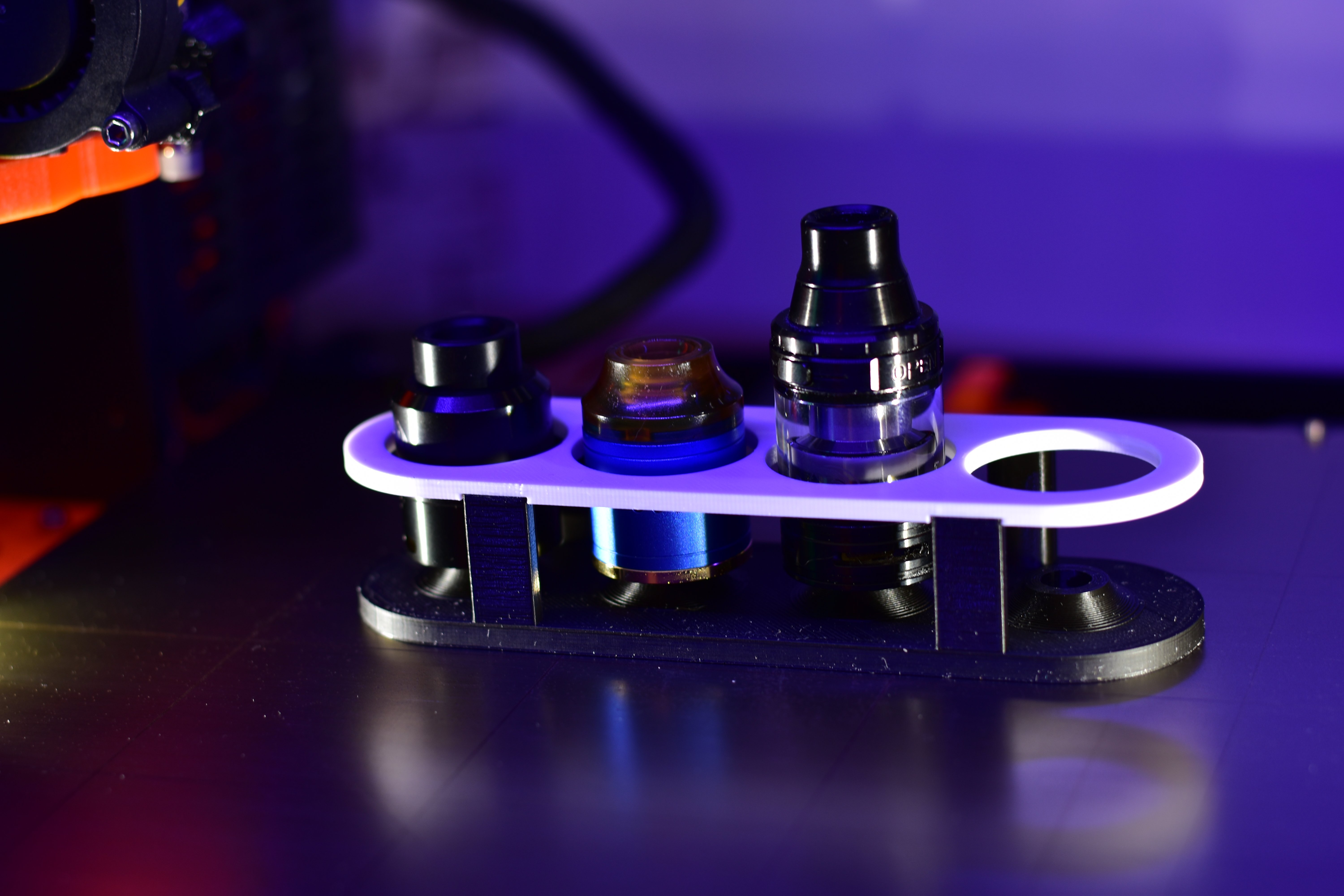 Simple vape atomizer stand