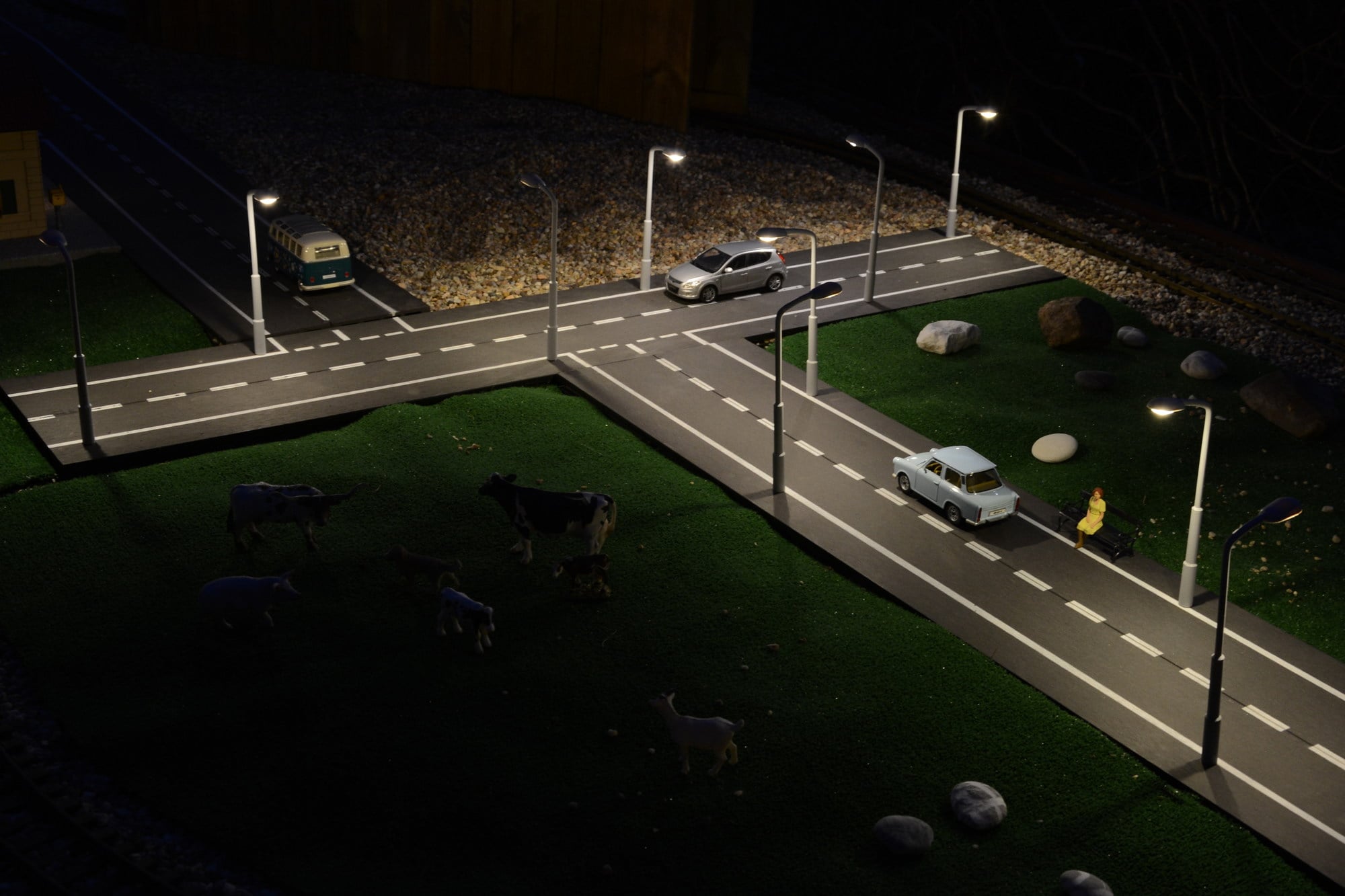 Modern G-Scale Street Lamp