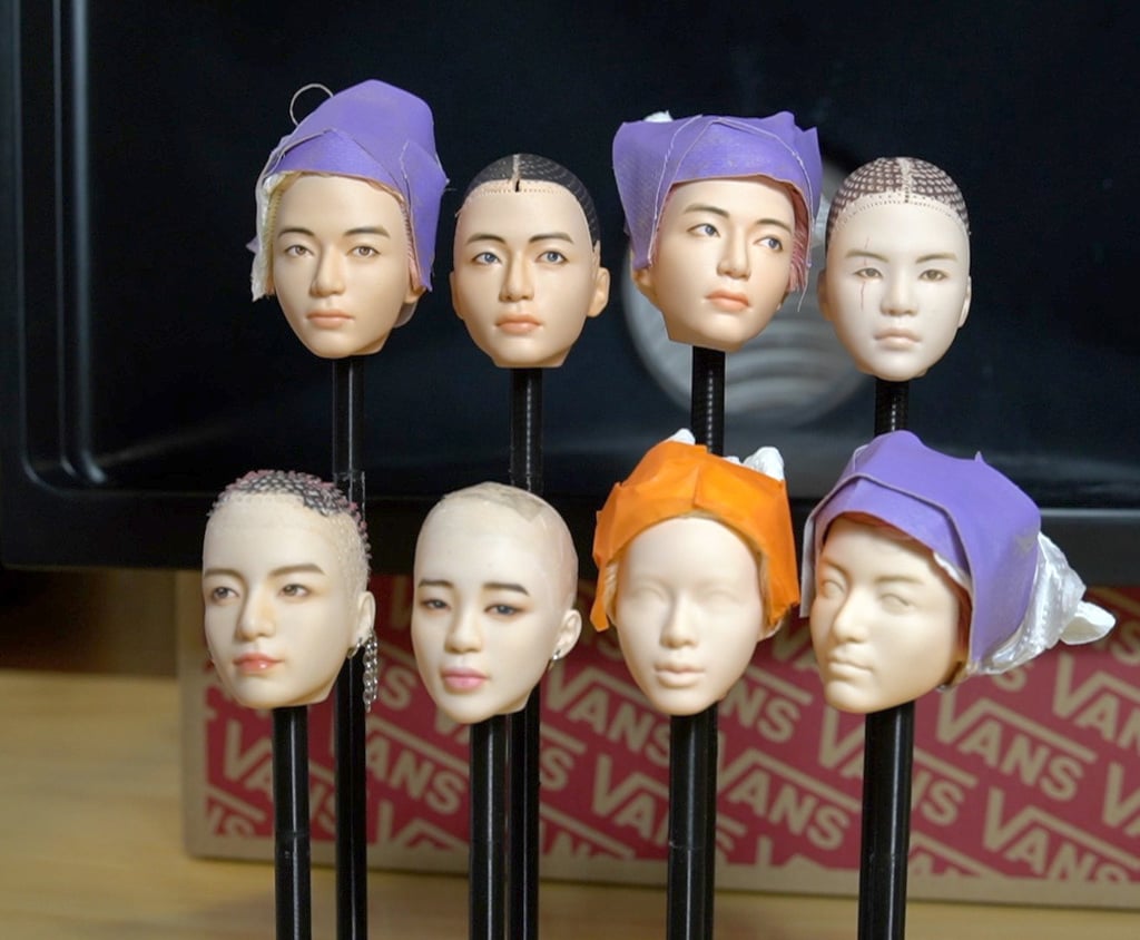 Head Stand with 8 Sticks for Barbie and Ken Dolls