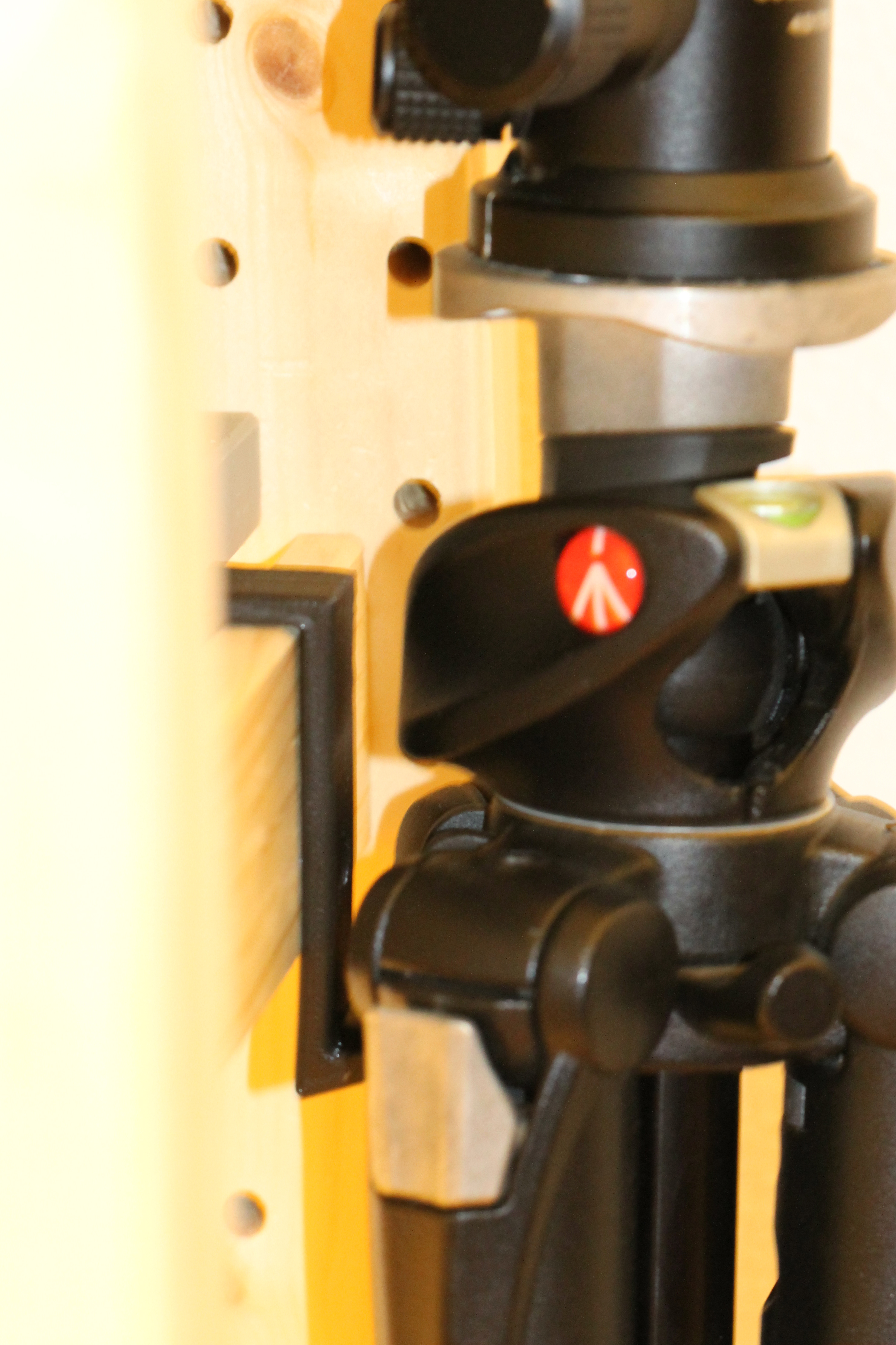 Manfrotto 190XPROB tripod hook for Ikea ivar