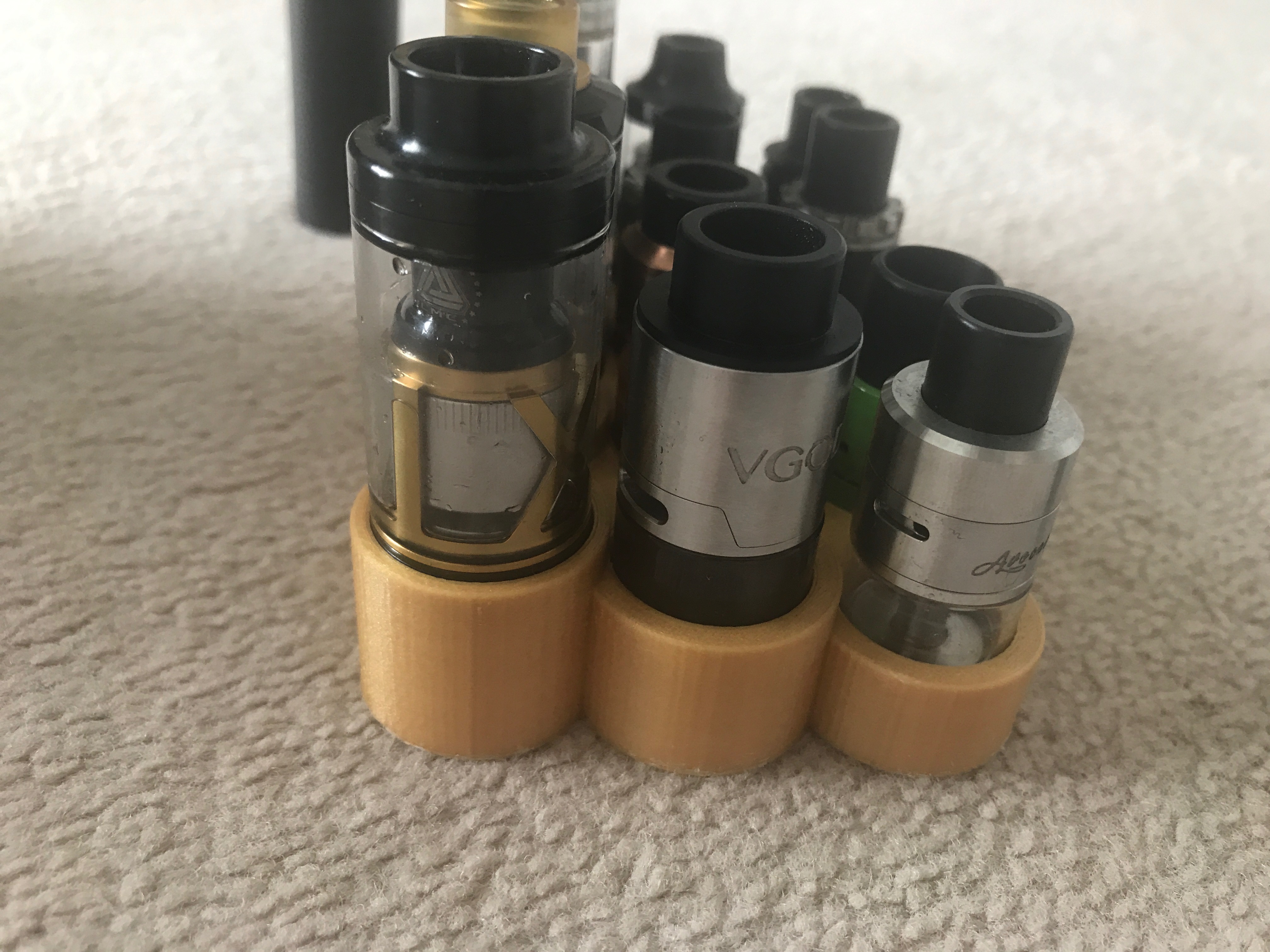 Vape stand 15 Atomisers