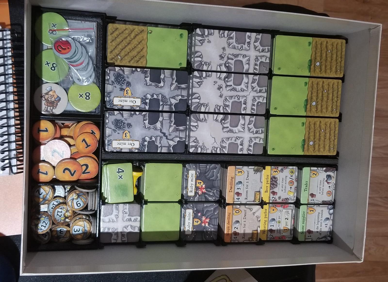 Caverna Organizer with Separate Containers