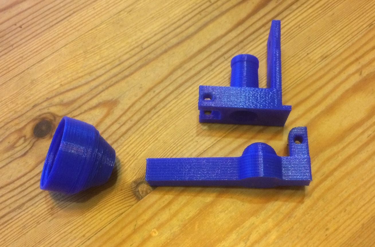 Float valve for hose
