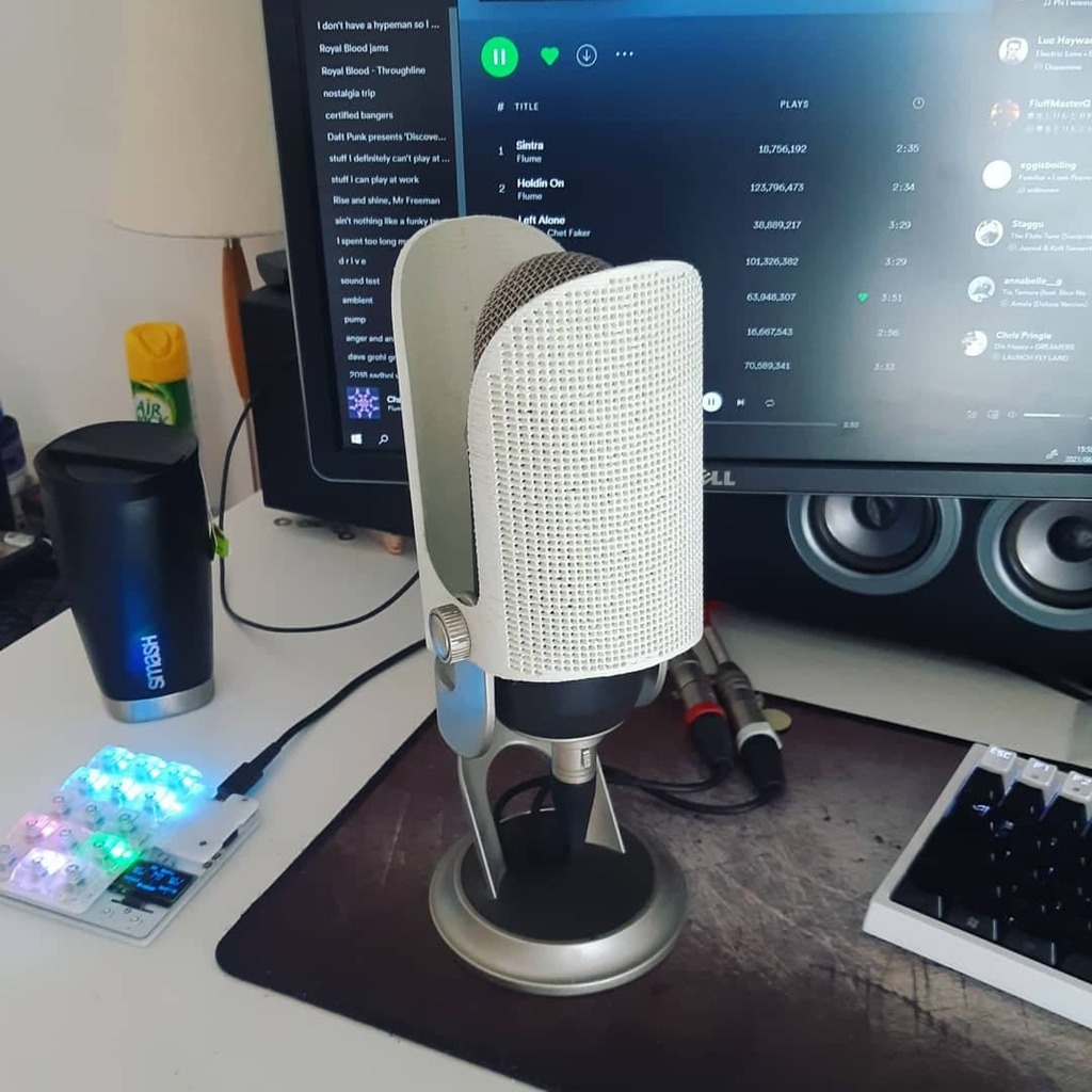 Blue Yeti microphone sound dampener and pop filter