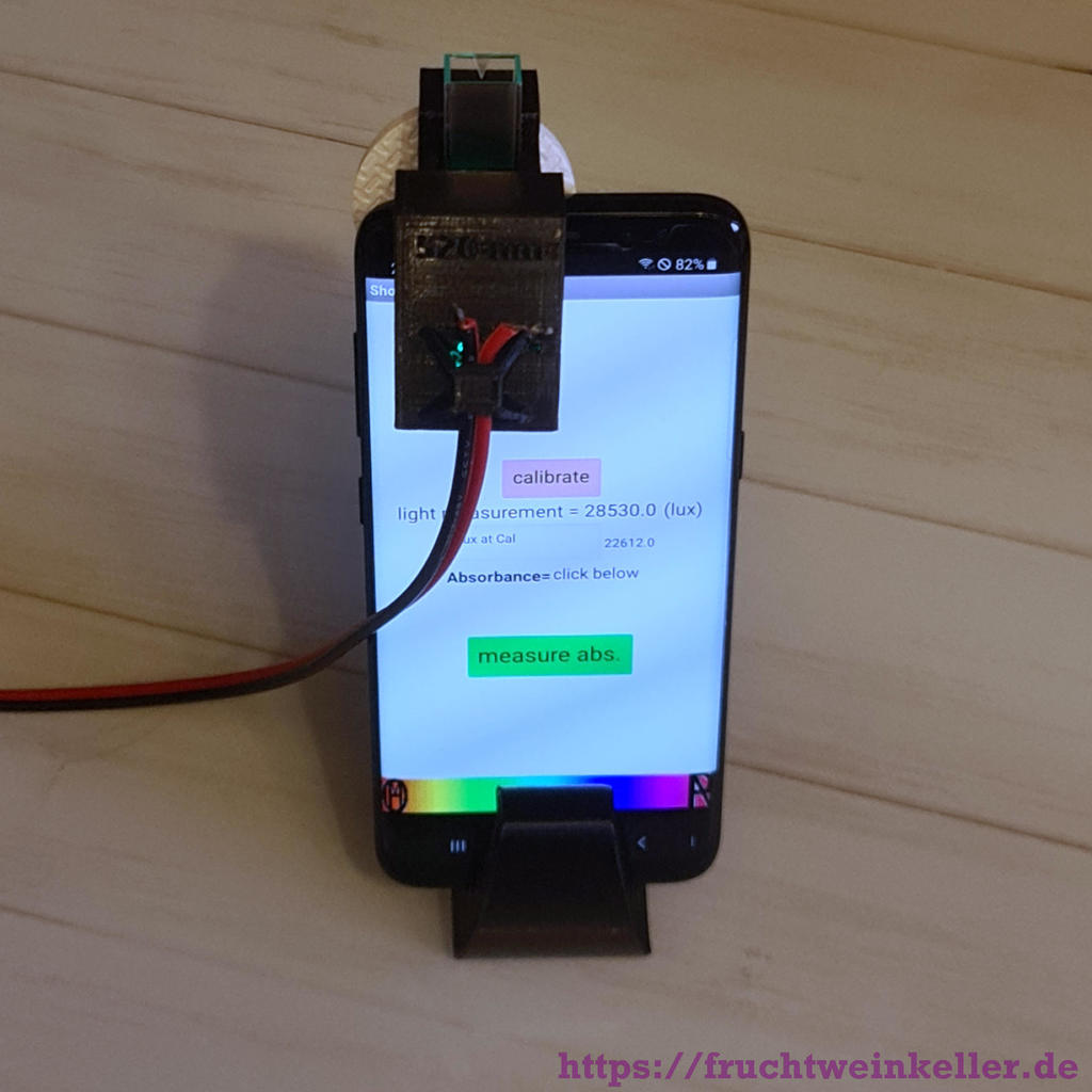  DIY smartphone spectrophotometer for Wine analysis