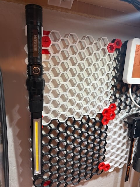 Honeycomb Storage Wall holder for Braun (Harbor Freight) Flashlight