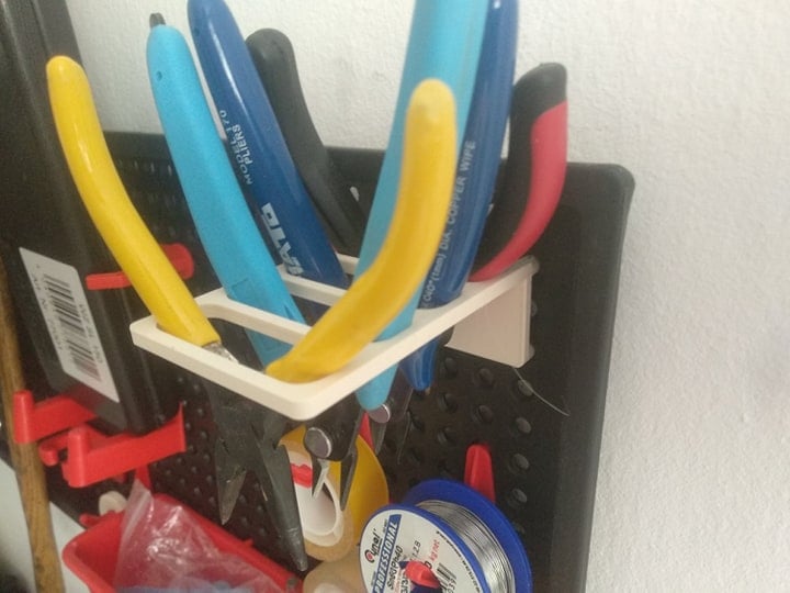 Customizable pegboard hooks