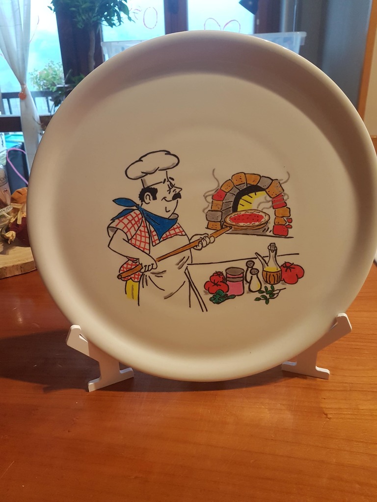Pizza plate display holder
