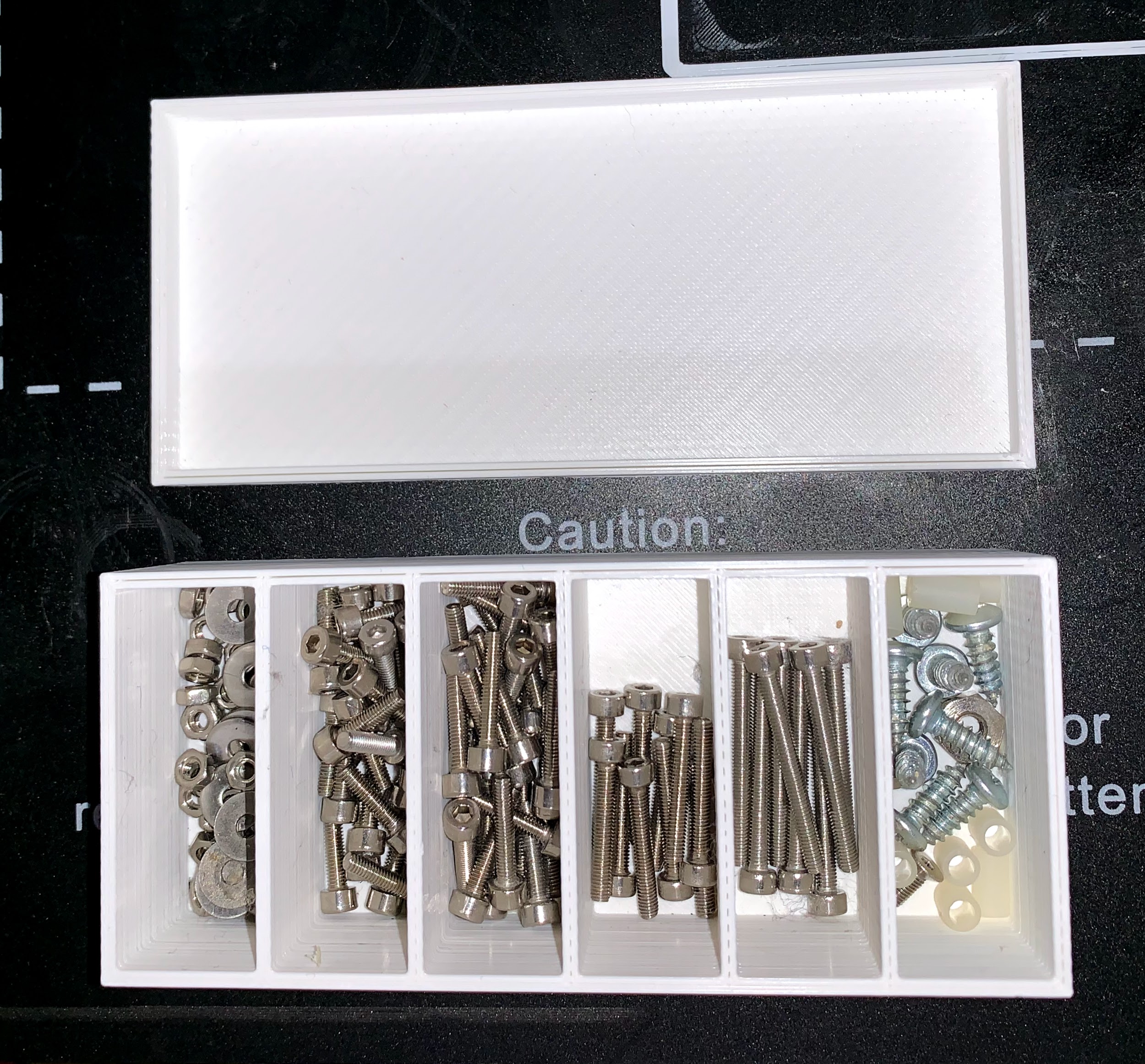 Simple screw organizer / tray
