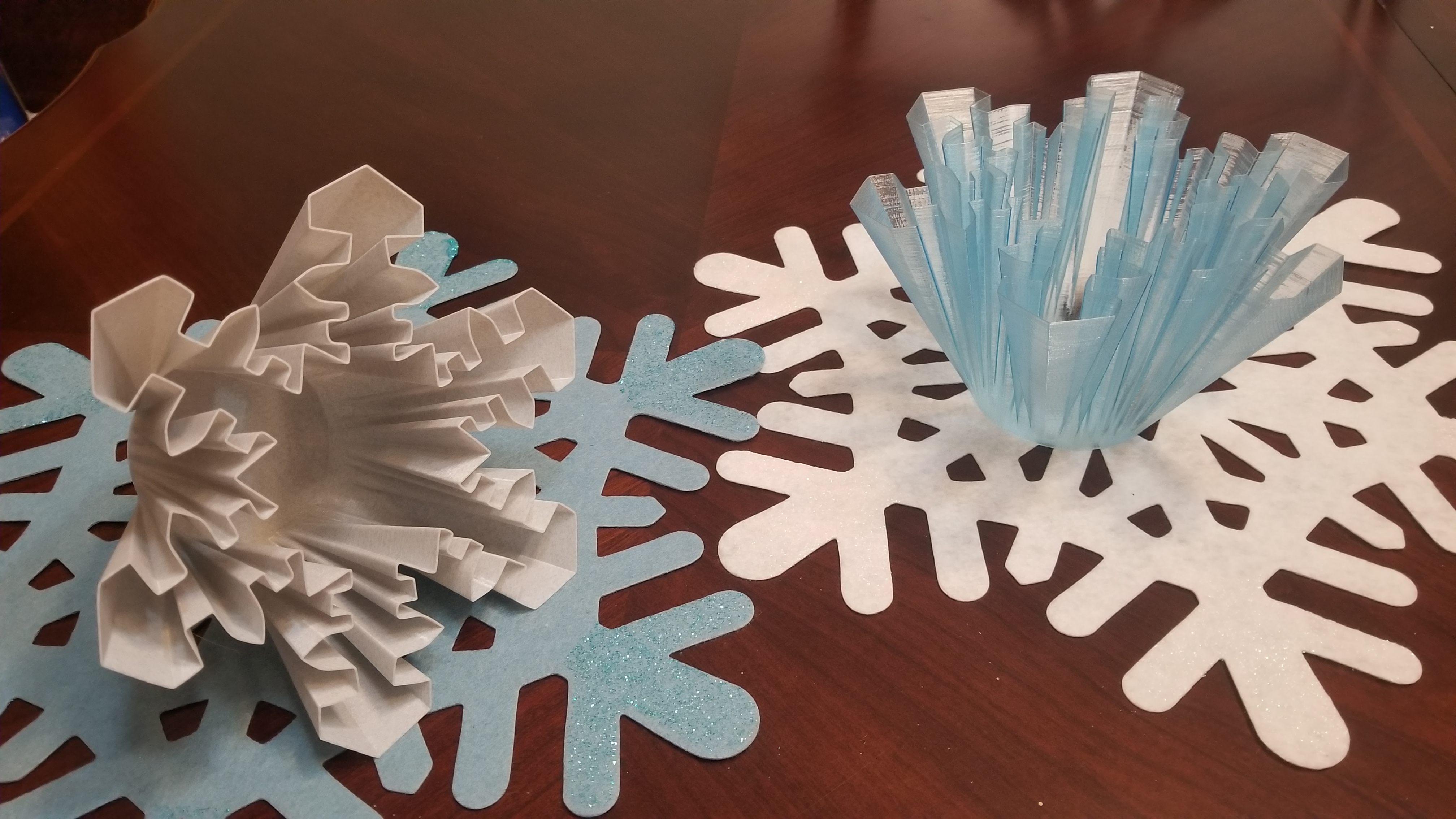 SnowFlake Ornament and vase