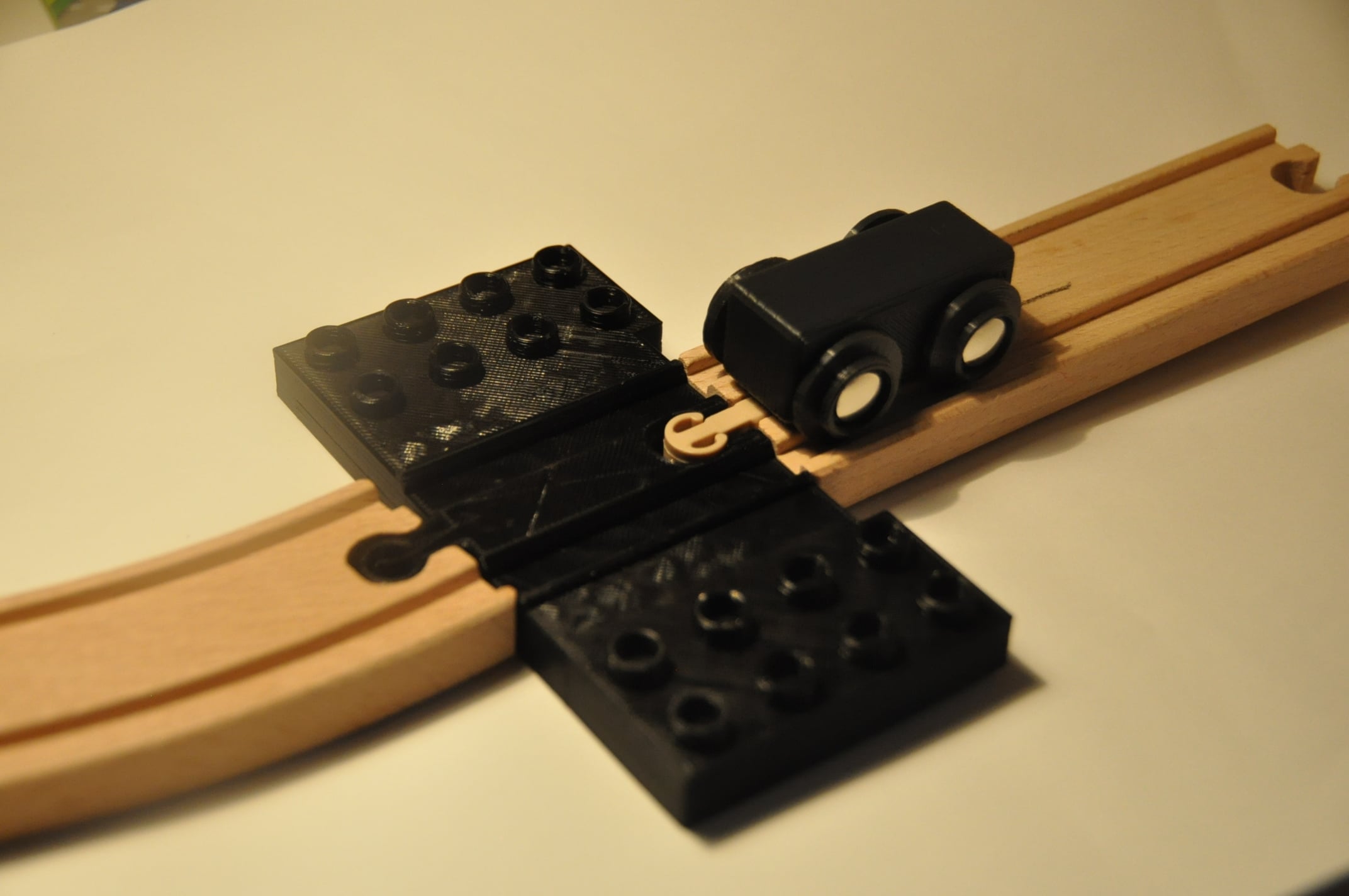 brio train & duplo compatible station base