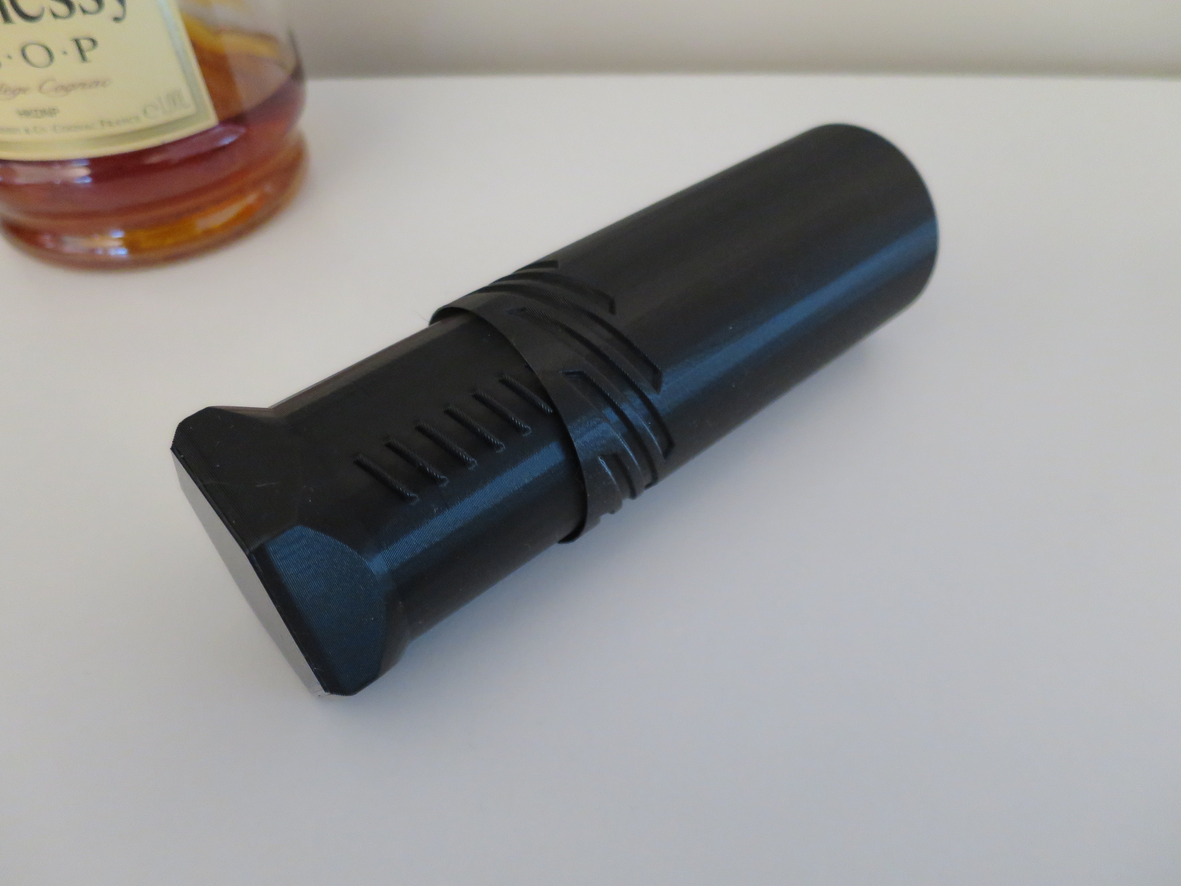 Twist container case