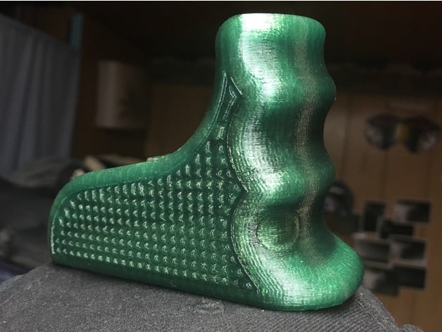 Ar Mag Well Grip (Remix)