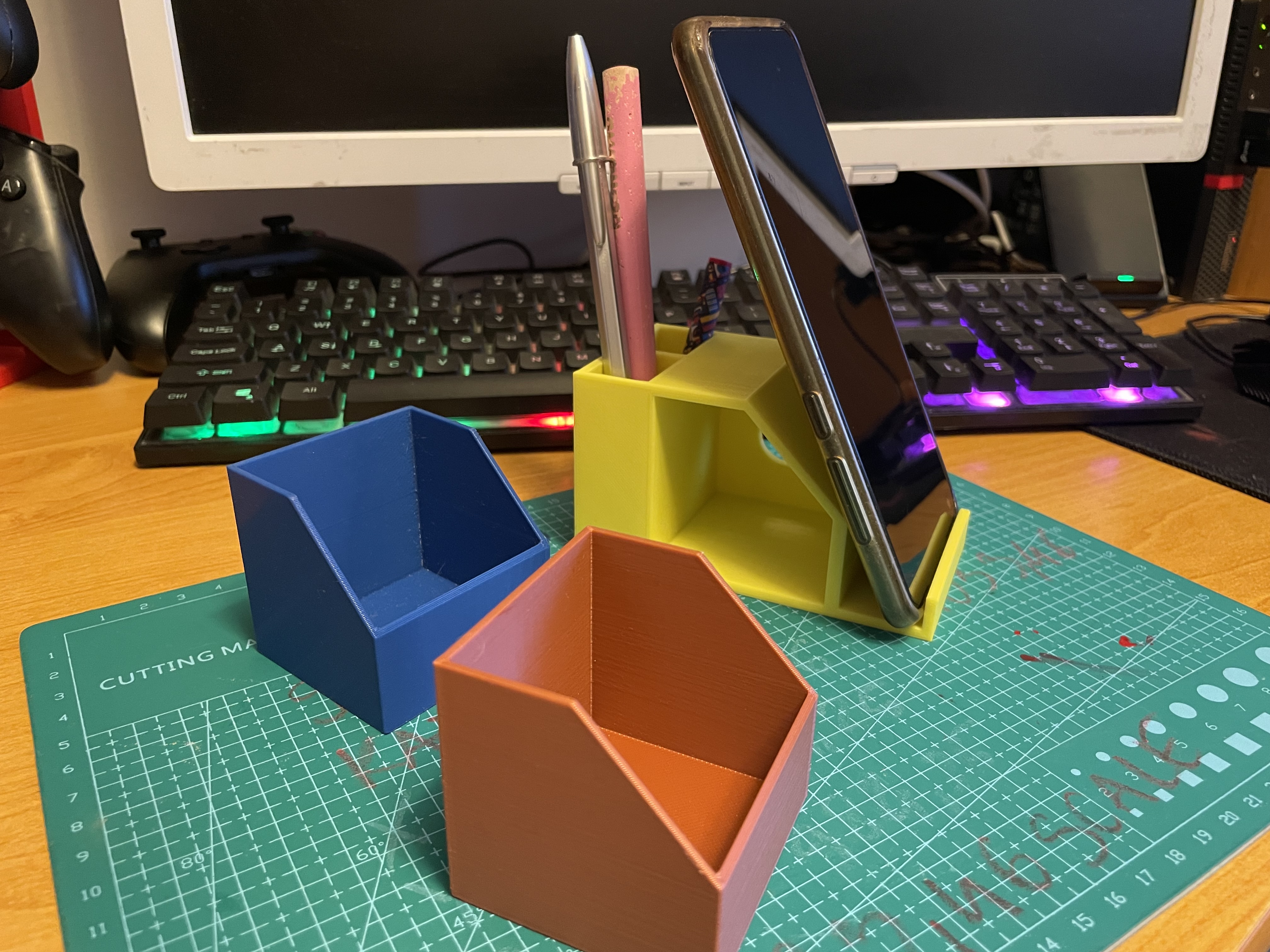 Phone Stand/holder &amp; Organizer Box V2 for small stuff