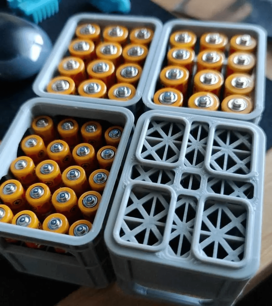 Beer Crate battery holder AA/AAA/9V/18650 Stackable by Marzochi -  Thingiverse