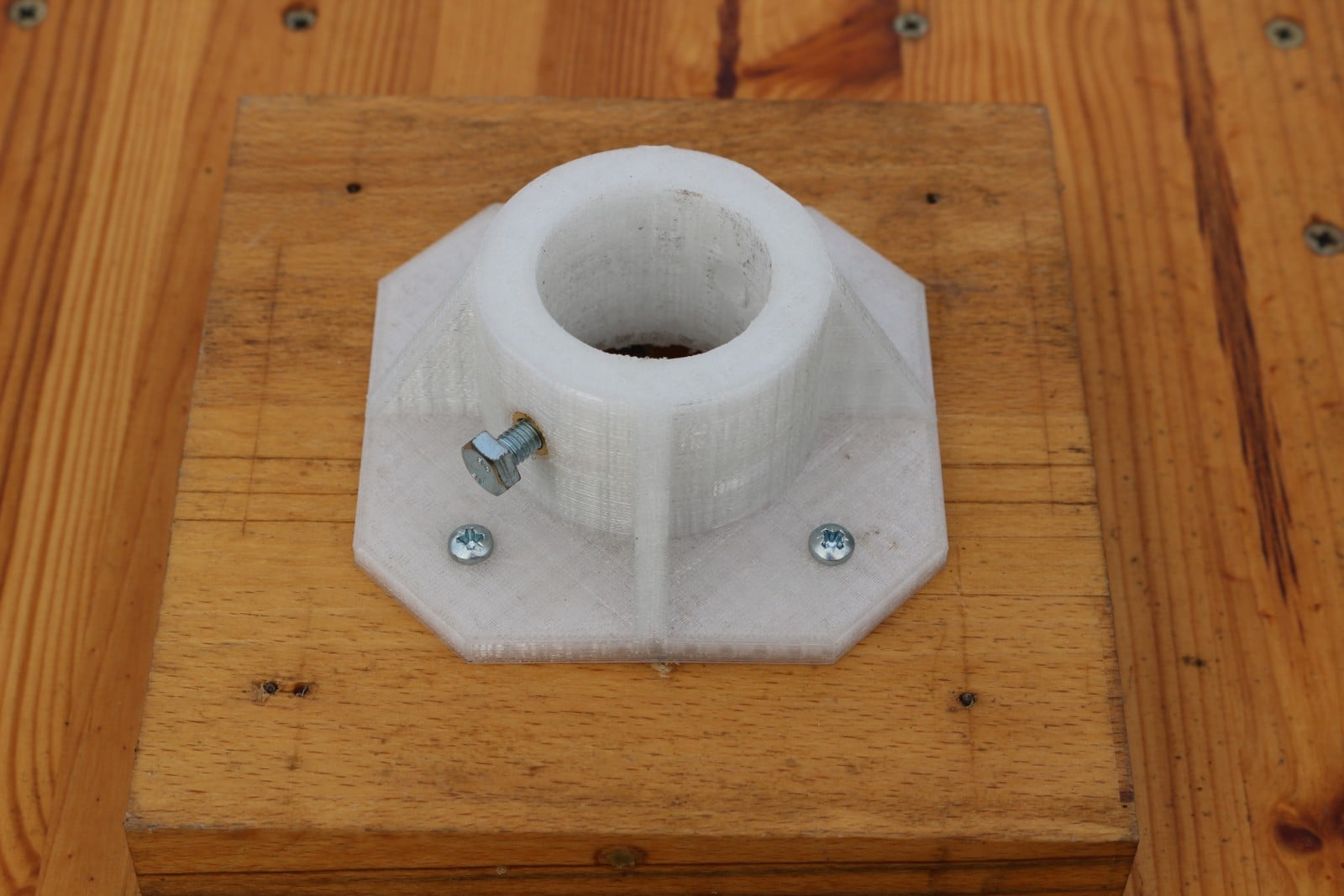 38mm pole mount bracket