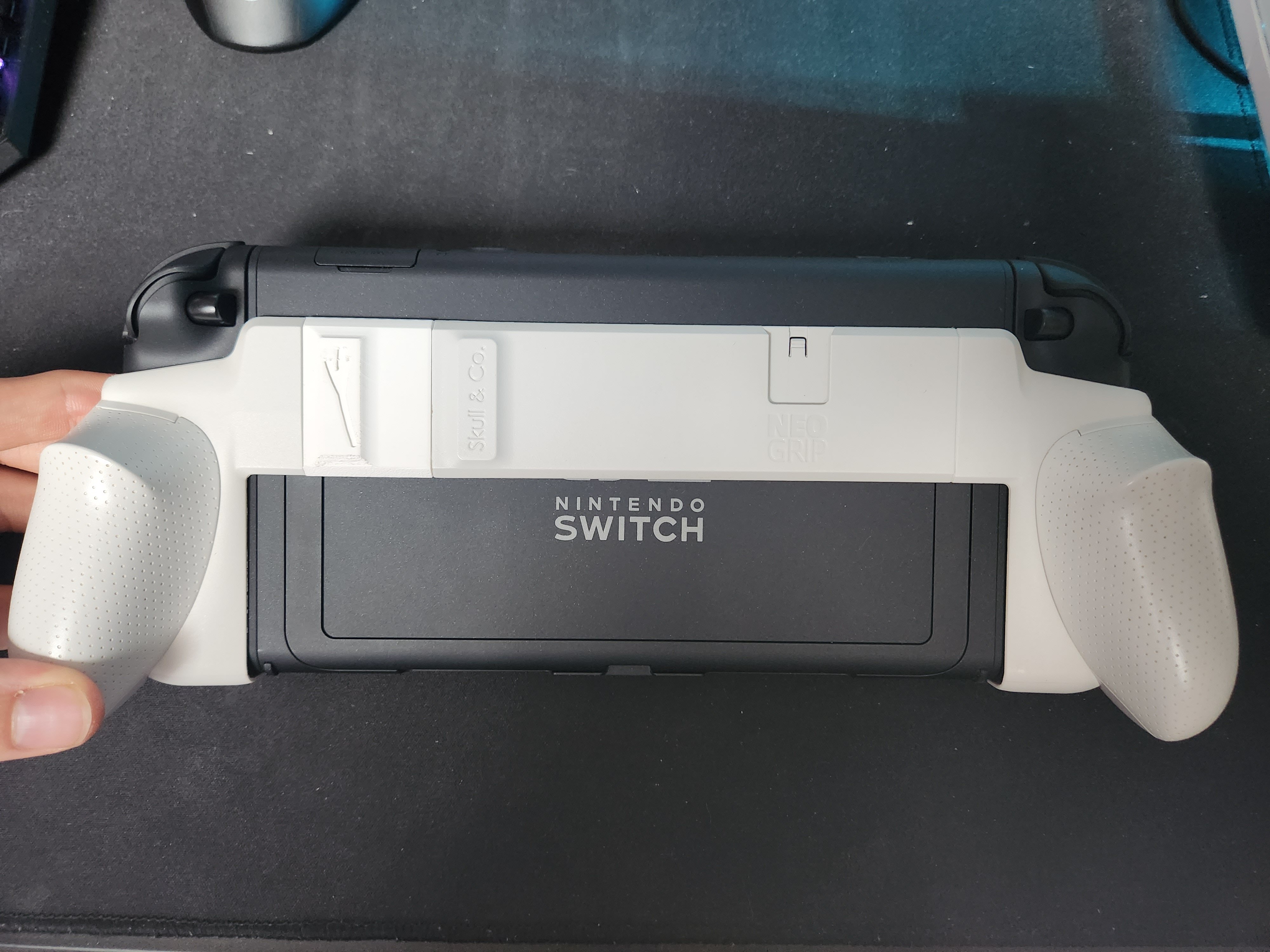 skull & co Neogrip switch 1 to 2 adapter