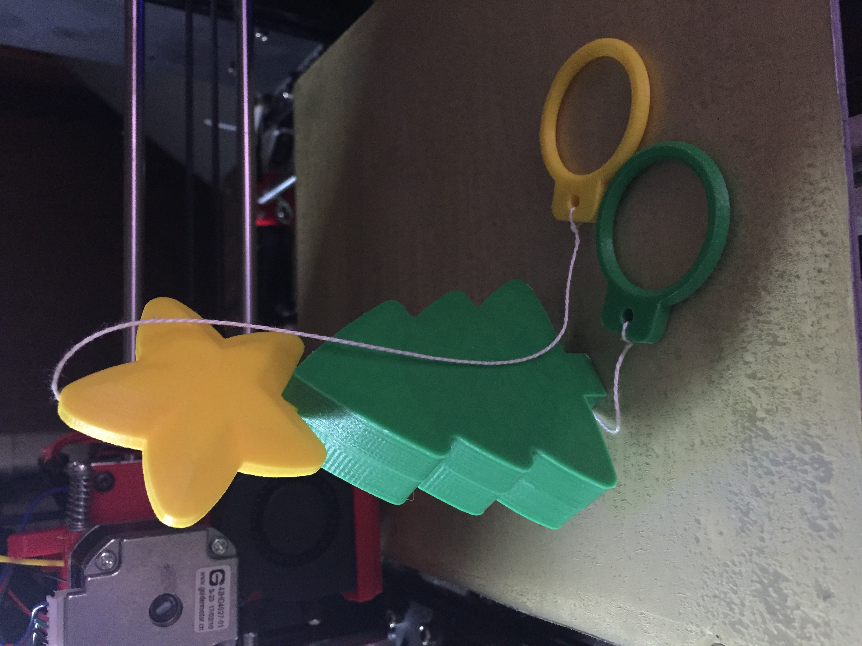 Slimmer String "Climbing" Christmas Tree