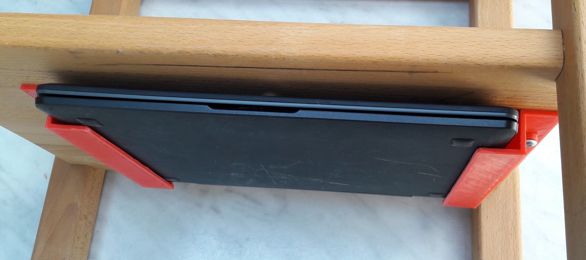 under desk laptop or tablet holder / runners / shelf