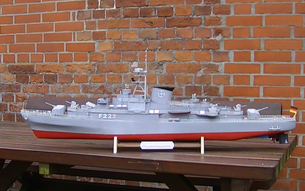 RC Schiff ,RC Boot ,F222 Fregatte Augsburg
