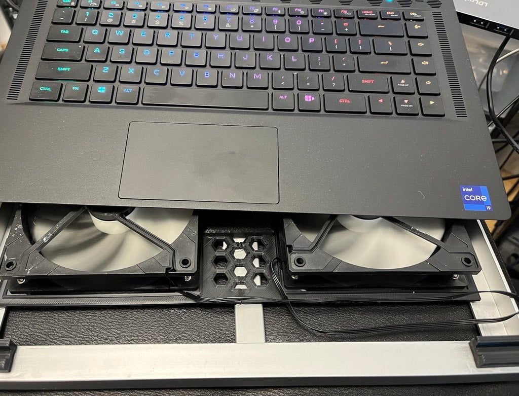  Alienware x15 R2 Cooling Stand