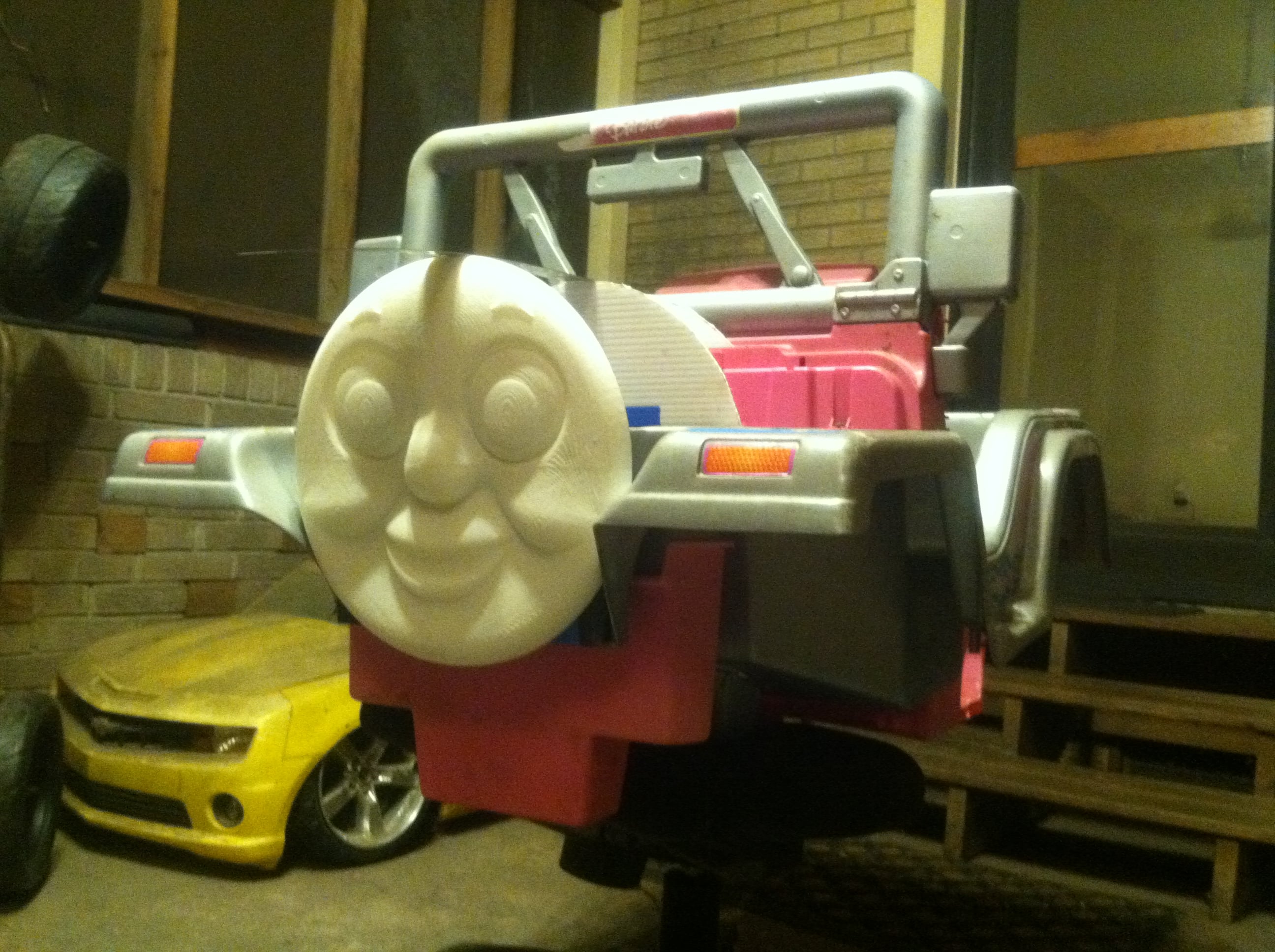 Thomas the Train Face Large Scale in sections