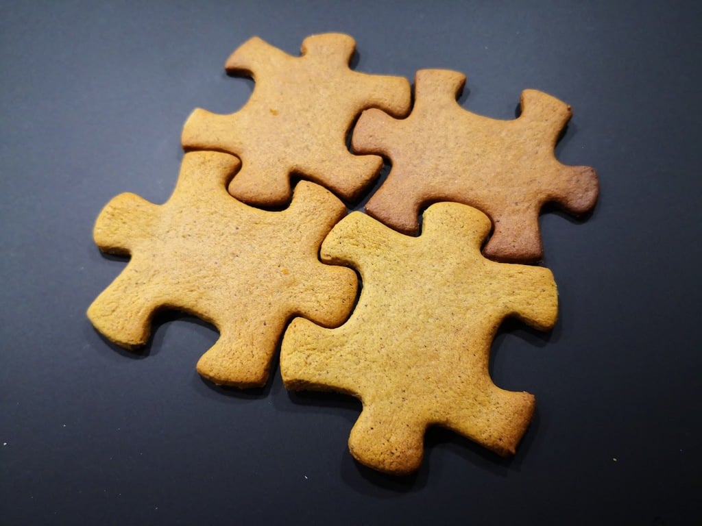 Puzzle piece cookie cutter / ginger bread