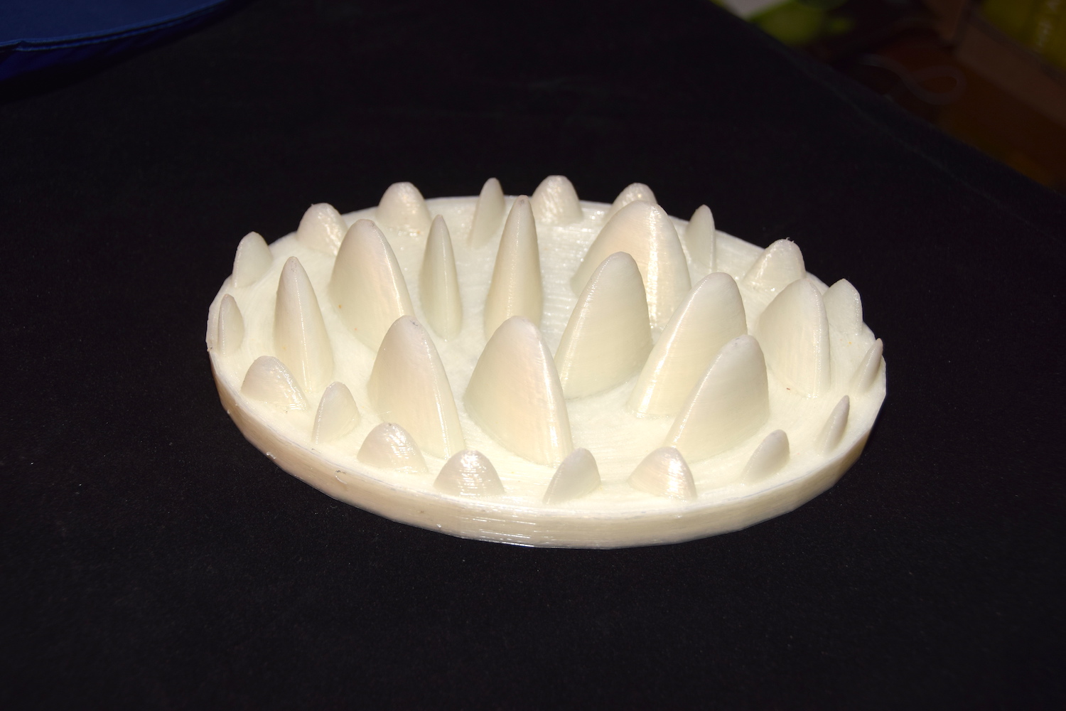 Slow Feeder for Cats and Small Dogs.  Prevents vomiting and overeating.