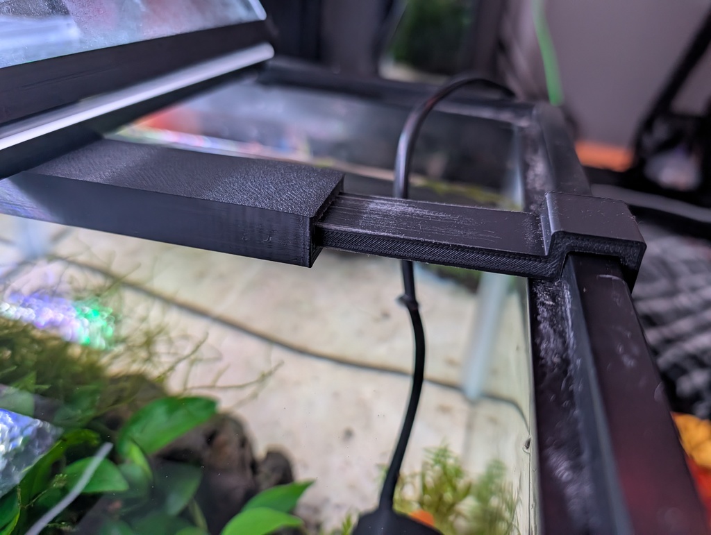 Adjustable Length Aquarium Lid Brace