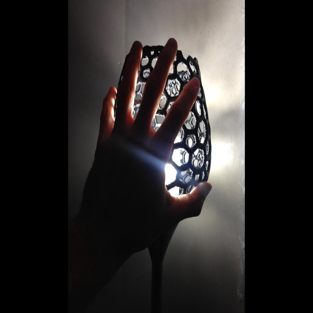 Evil Alien egg Voronoi Floor Lamp