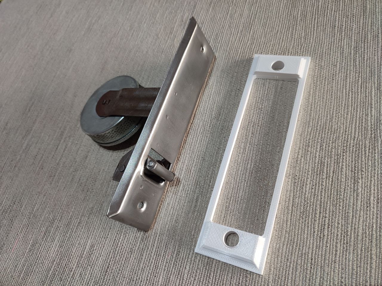 Roller shutter belt frame