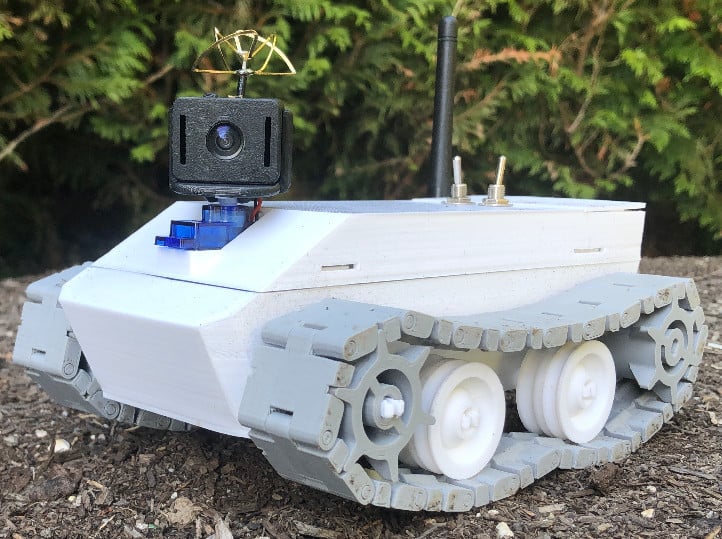 3D printed Arduino FPV RC Tracked Car With Controller