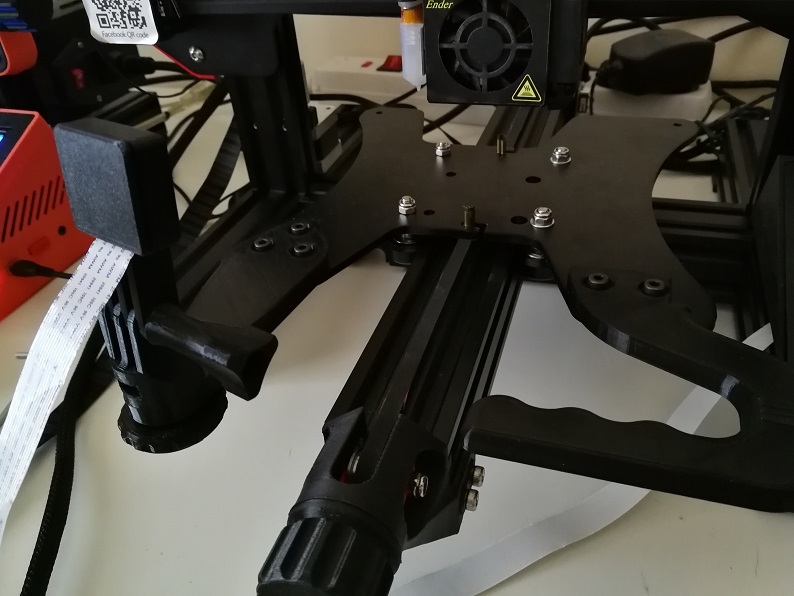 Another remix of Handle and Camera Mount for Creality Ender 3 Y Carriage Plate