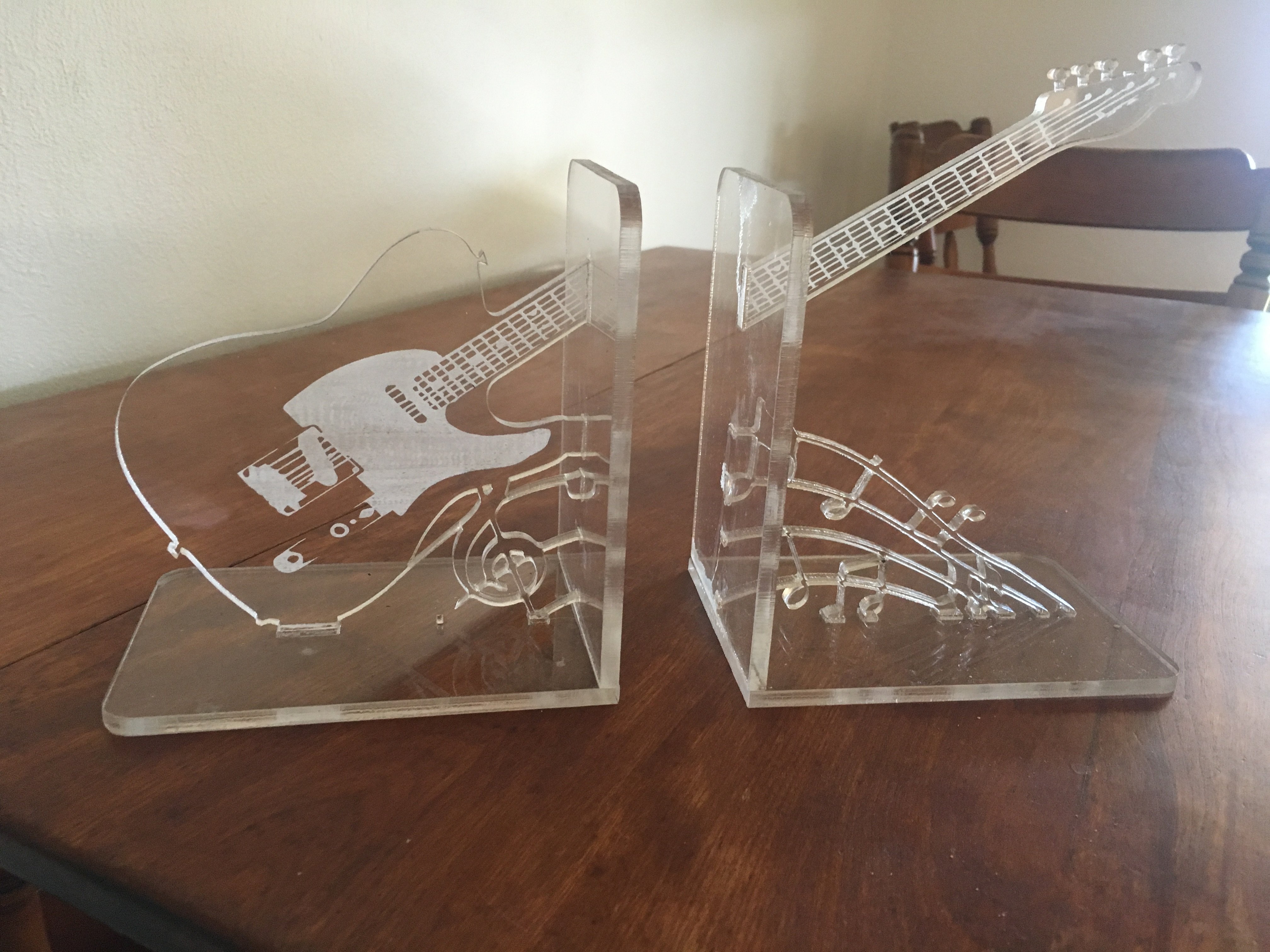 Guitar bookends