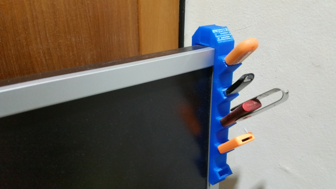 USB Holder.
