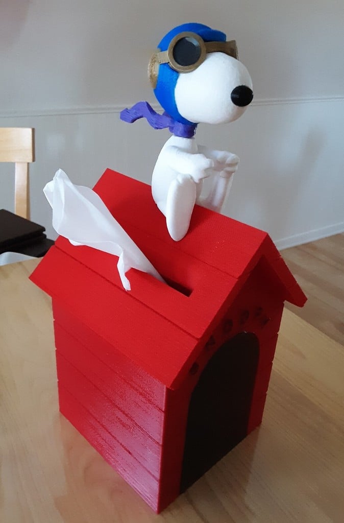 Snoopy vs Red Baron Tissue Box