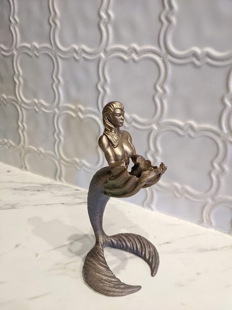 Mermaid Apple Watch charger stand
