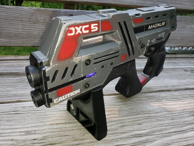 Mass Effect Carnifex Hand Cannon N7 Stand